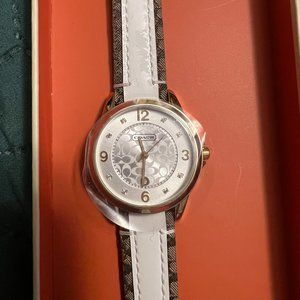 Coach women’s watch classic signature gold/off white leather band